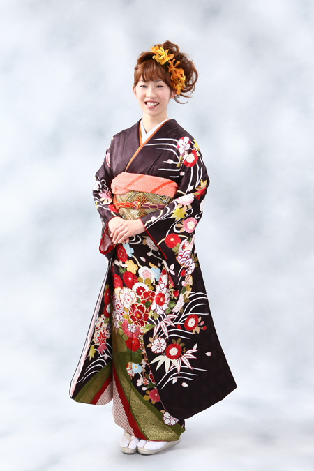 正絹紅型振袖　成人式、卒業式、結婚式等 結婚式 紅型 振袖 黒 リサイクル着物 振袖 正絹 身丈157cm 裄丈63cm 袷