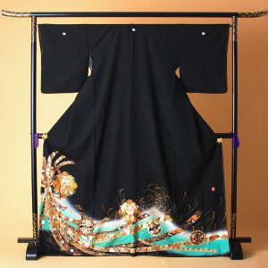 山本寛斎ブランド黒留袖