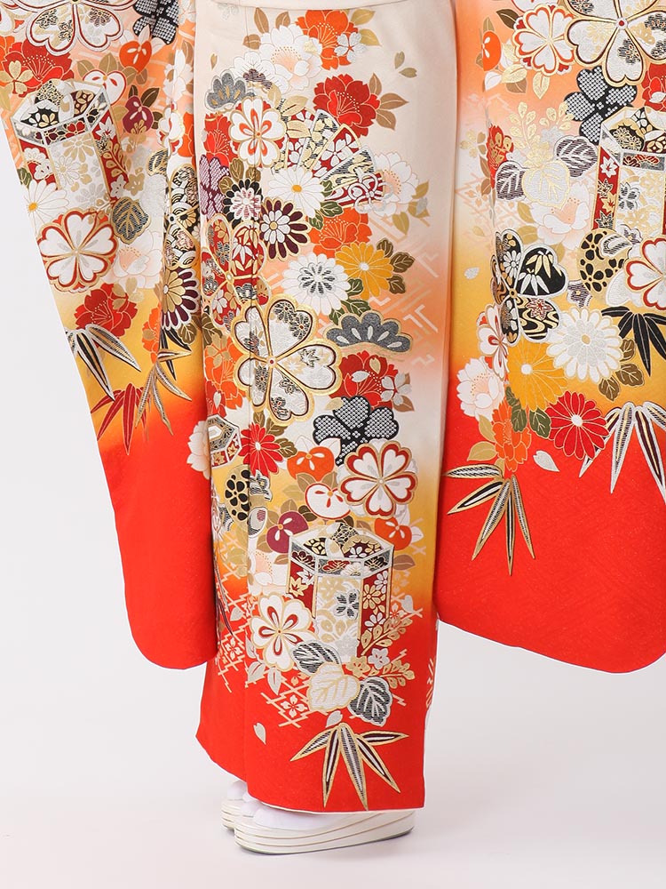 振袖単品、正絹振袖、成人式、ガード加工 華徒然×吉木千沙都 白/赤/紅白 牡丹柄/梅柄 片身替わり 華やか
