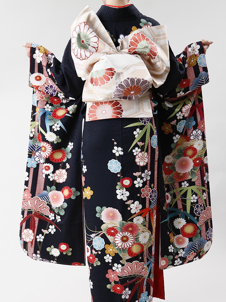 高級振袖レンタル】f-70 松竹梅・扇 MLサイズ 墨黒｜KIMONO-PRO
