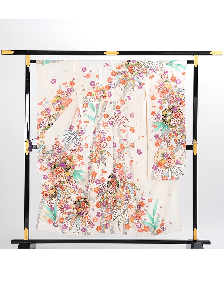 背が低い方向け高級振袖レンタル】K-57 Sサイズ 白｜KIMONO-PRO