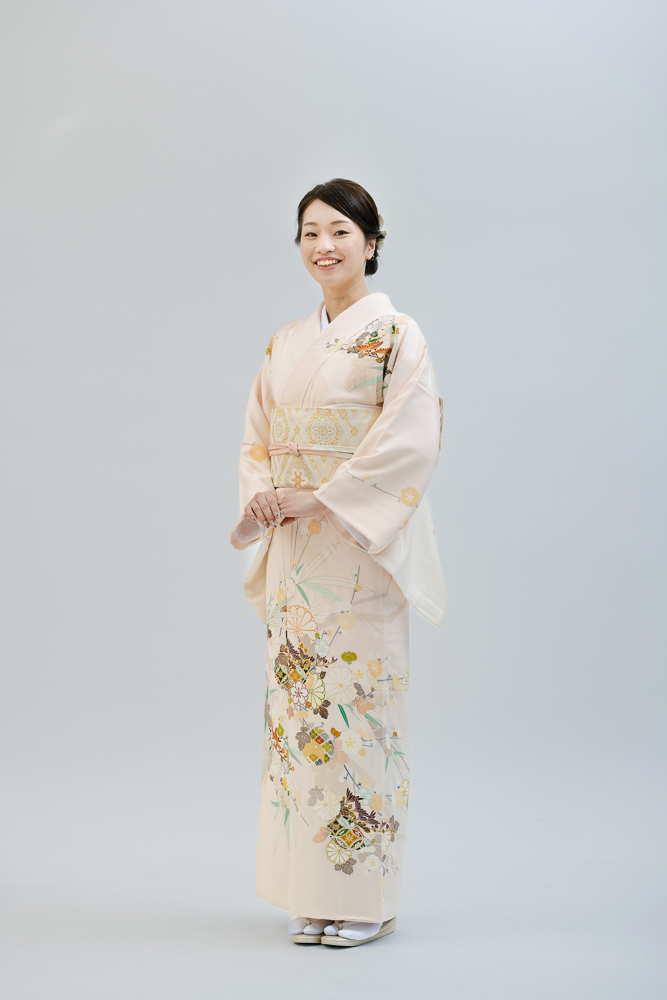 訪問着 花柄刺繍 淡いピンク 未使用 京友禅 金駒刺繍 雪輪 花柄 金彩 訪問着 正絹 ピンク