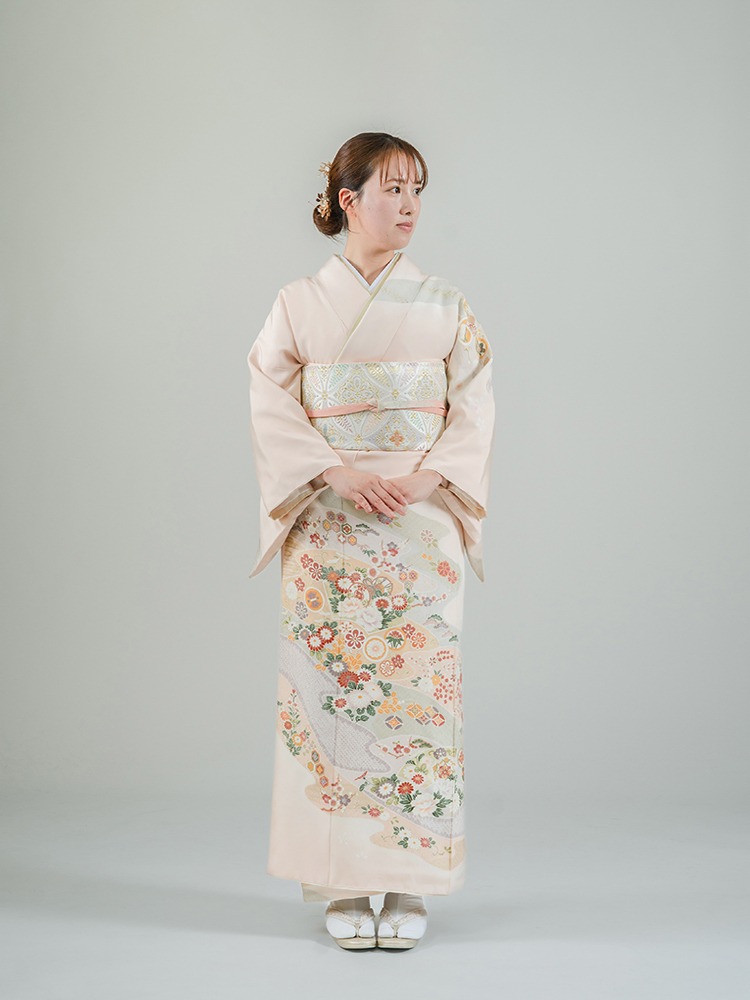 高級訪問着レンタル】h-88 淡いピンク 花柄 MLサイズ 花々｜KIMONO-PRO 