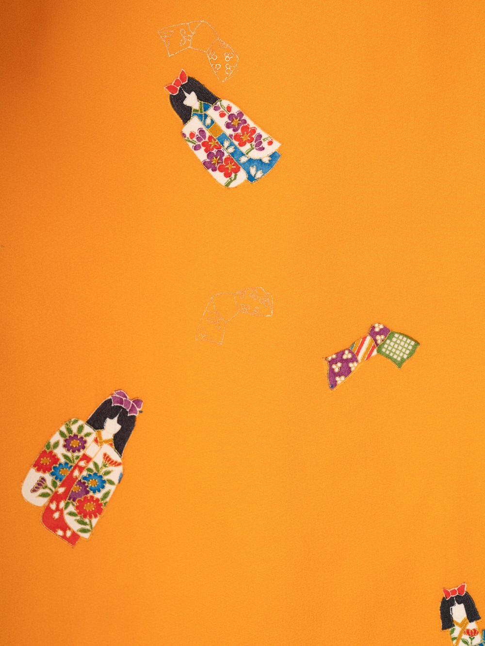 7歳女の子の高級着物レンタル】七五三の着物・正絹（シルク） 黄色系地