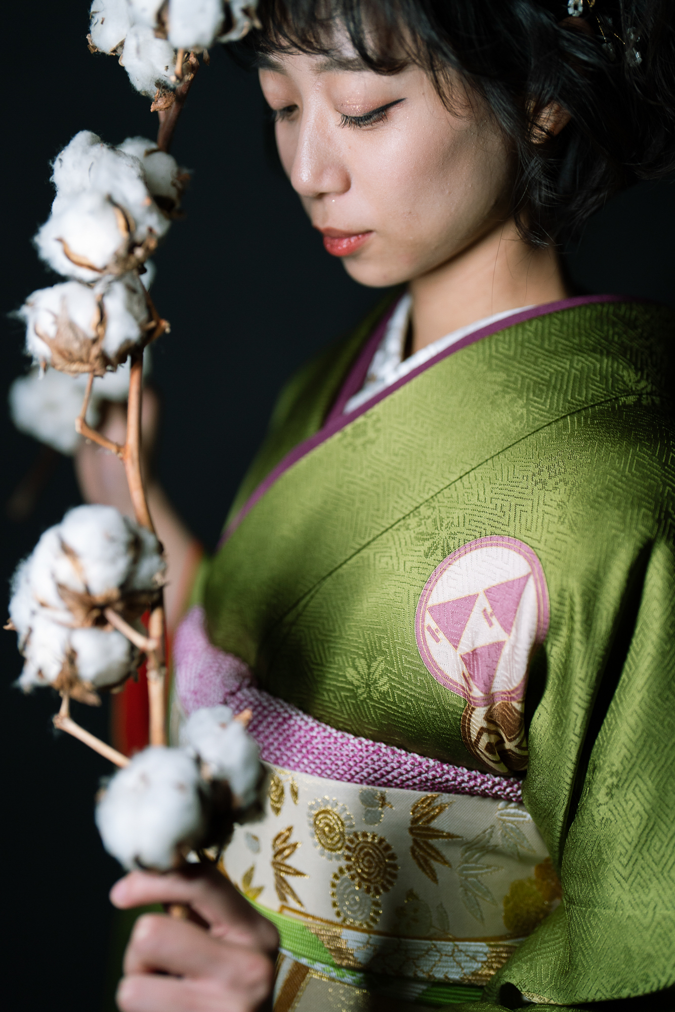 高級振袖レンタル】f-66 紋 Lサイズ 抹茶に紋の柄｜KIMONO-PRO