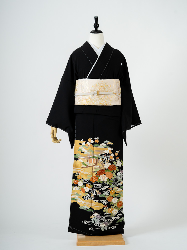 AC8606 誂仕立付黒留袖 作家物 松皮菱取古典草花柄 織り込む