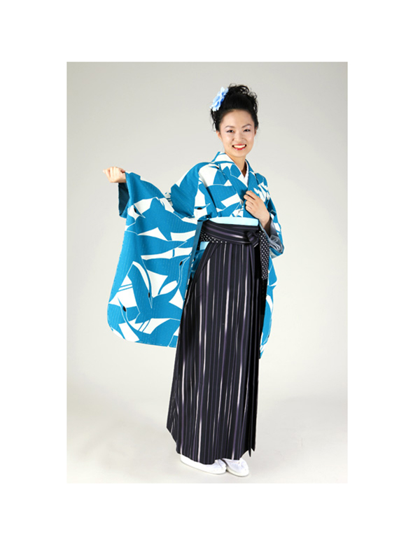 高級卒業式袴レンタル】w-007 青と白の総鶴柄 サイズ 鶴｜KIMONO